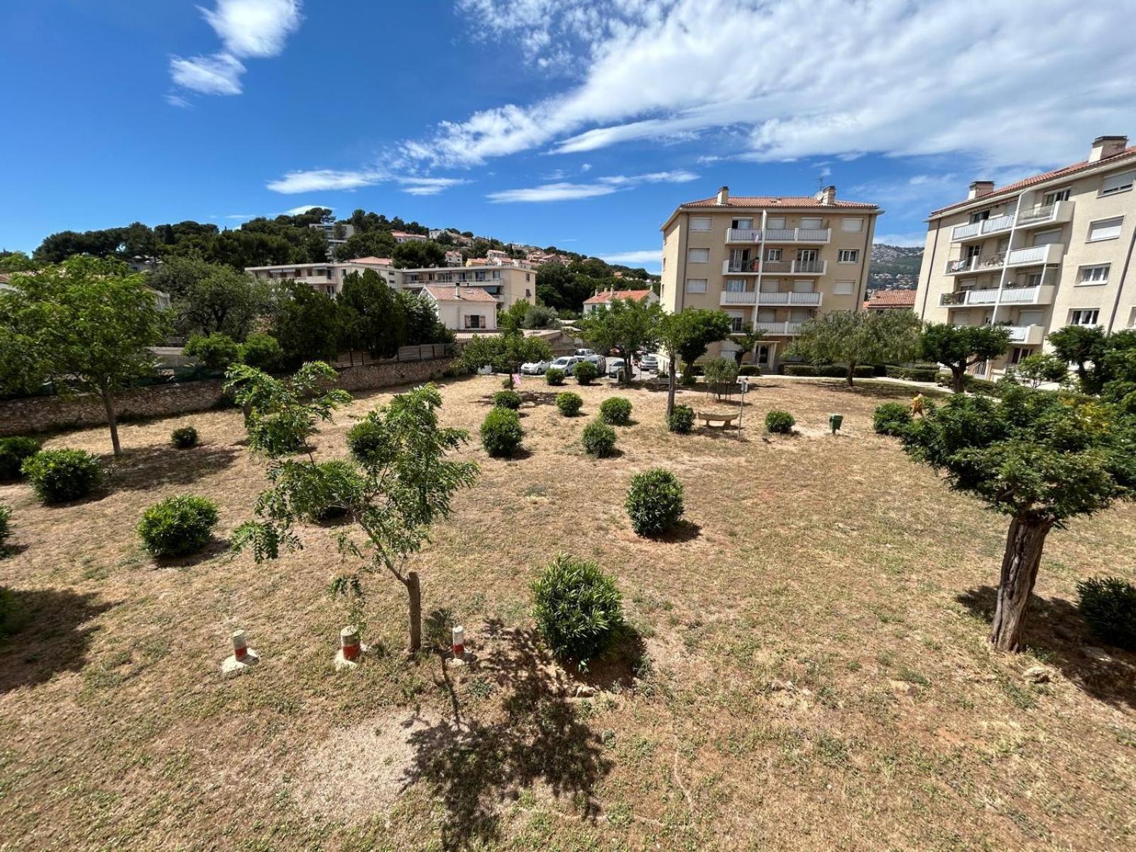 T4 Lumineux Et Spacieux, Parking Et Parc Prive Toulon Exterior foto